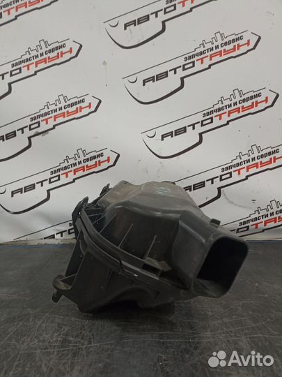 Корпус воздушного фильтра suzuki baleno solio swif