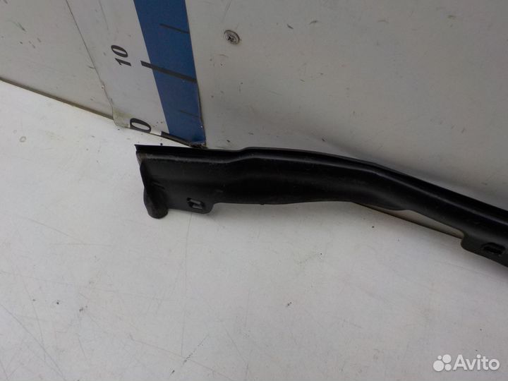 Уплотнитель двери BMW X1 F48 2015