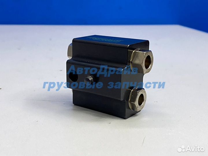 Коннектор насоса подъема кабины Вольво фш фм