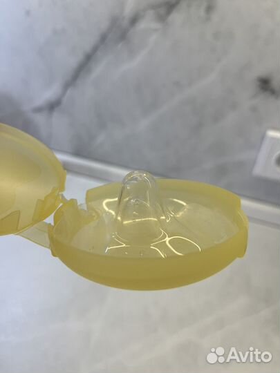 Накладки на грудь medela