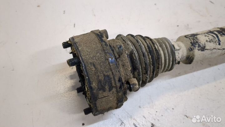 Полуось правая передняя Volkswagen Touran