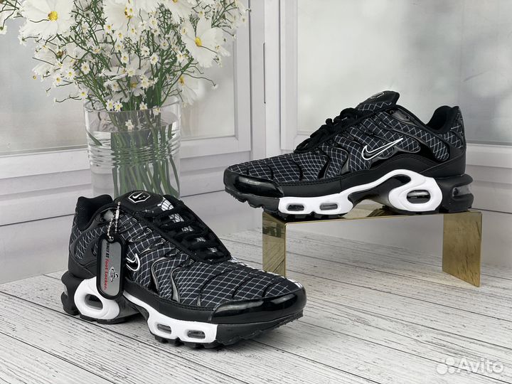 Кроссовки nike air max tn plus