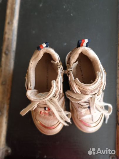 Кросовки на девочку Tommy Hilfiger