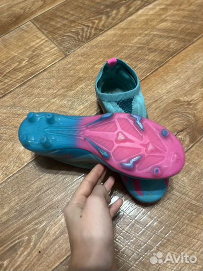 Адидас модель месси без шнурков бу 36 размер