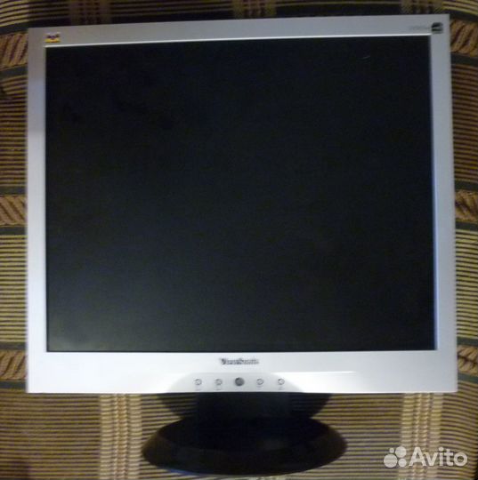 Жк-мониторы LG и ViewSonic по частям