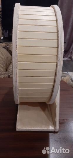 Беговое колесо для грызунов деревянное 30 см