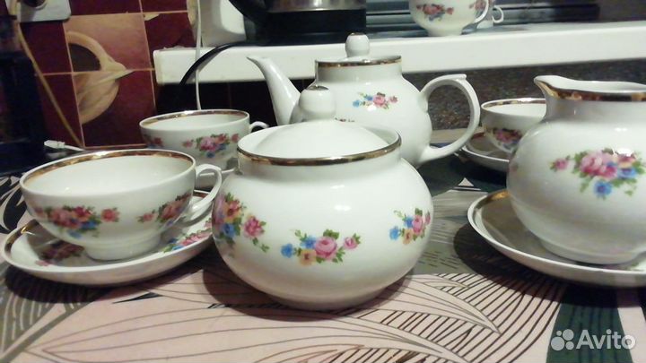 Чайный фарфоровый сервиз