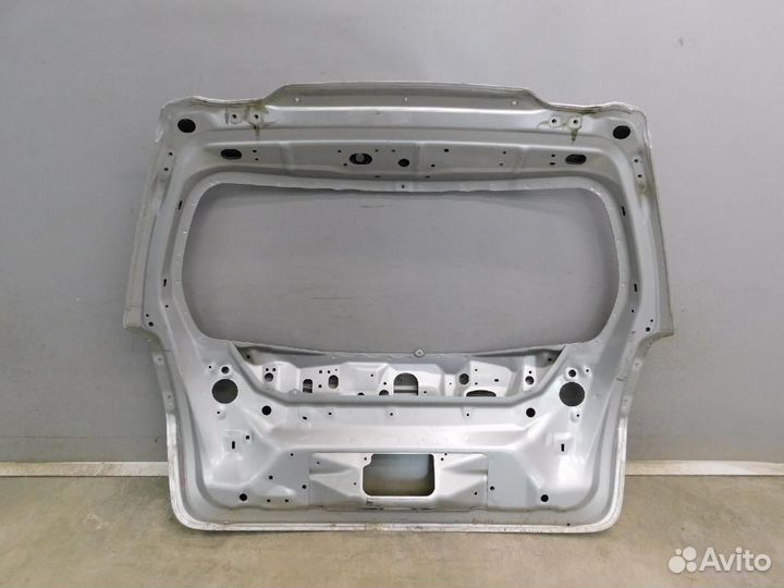 Дверь багажника Subaru Outback
