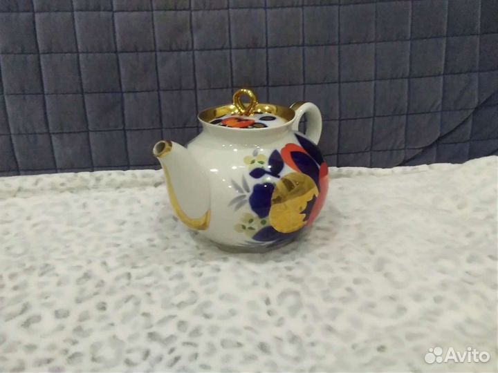 Чайник заварочный фарфоровый