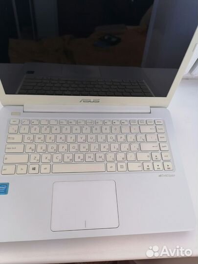 Ноутбук Asus