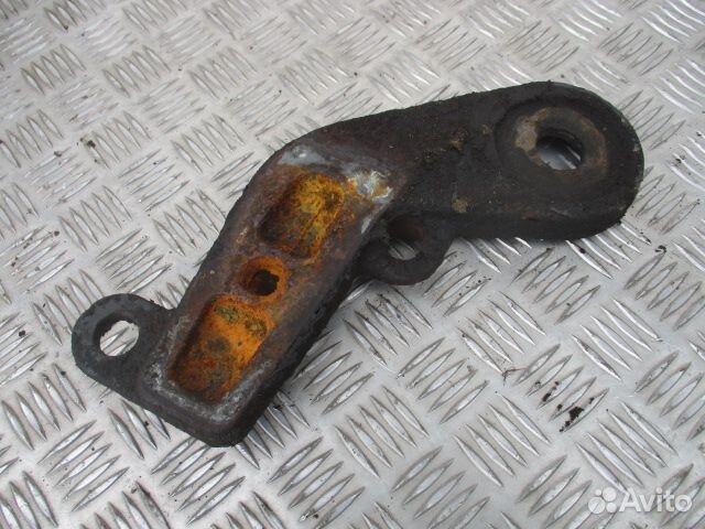 Кронштейн переднего амортизатора DAF 1740950