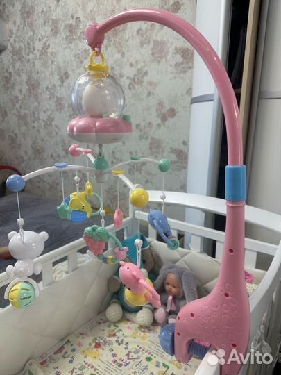 Музыкальный мобиль на кроватку