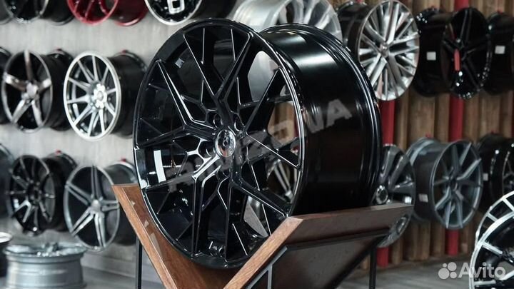 Литой диск HRE R19 5x108. Разные дизайны