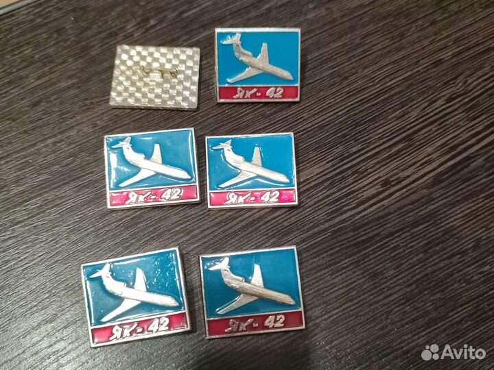 Значок як 42