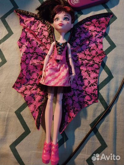 Monster High дракулаура