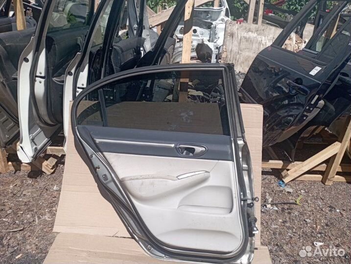Дверь задняя левая Honda Civic 8 4D 2006-2011