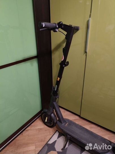 Ninebot Max G30 багажный крюк