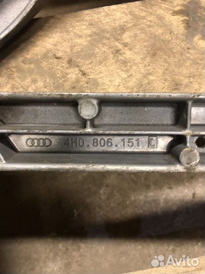 Распорка Audi A8 D4