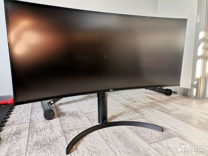 Монитор б/у LG 34