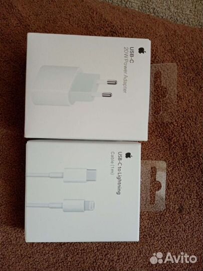 Зарядное устройство на iPhone 20w