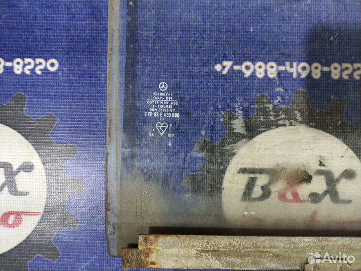 Стекла Mercedes W123 седан