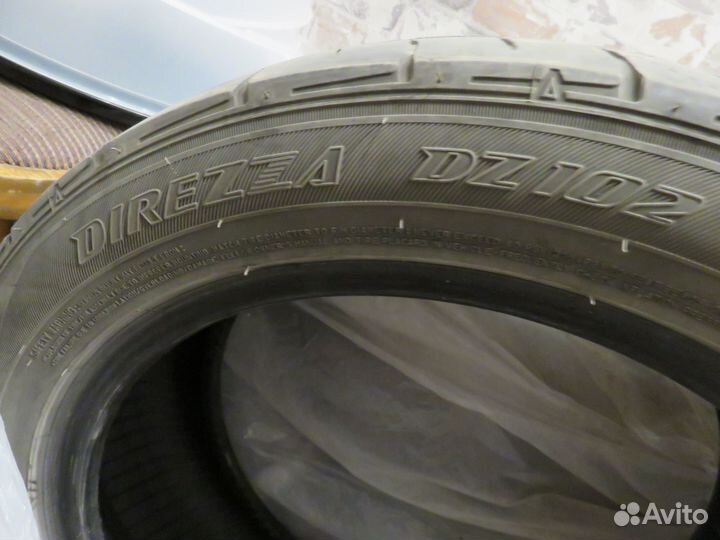 Dunlop Direzza DZ102 215/50 R17 91V