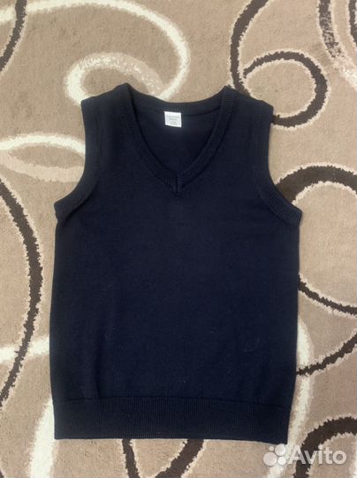 Рубашки, жилет, брюки,одежда для школы.140