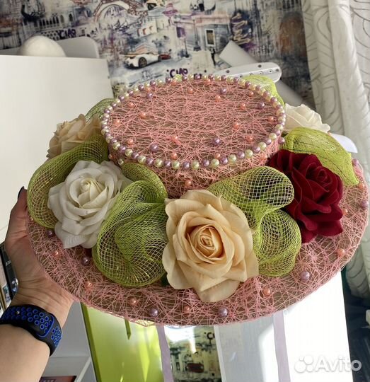 Шляпа с цветами, женская