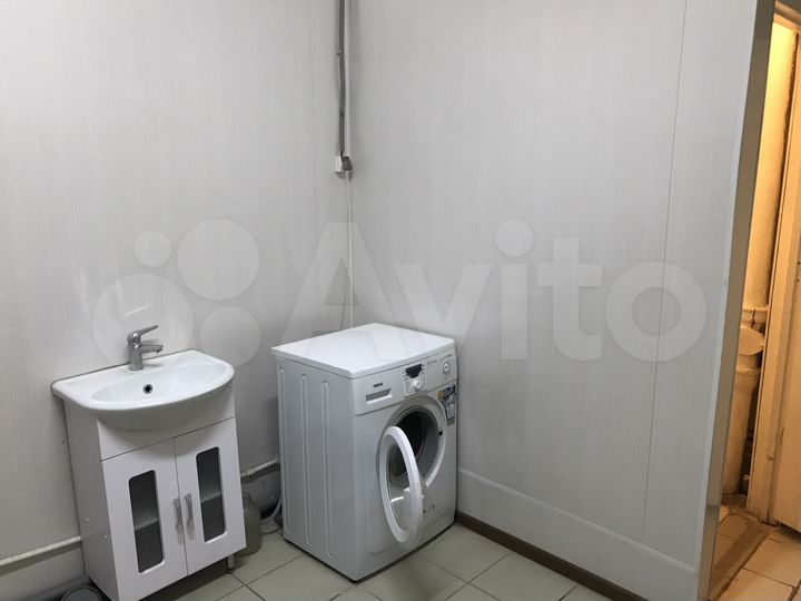 Склад, 1800 м²
