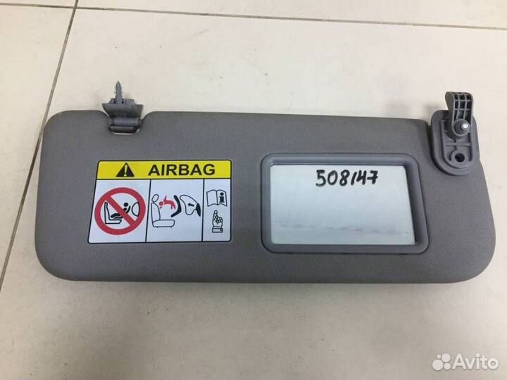 Козырек солнцезащитный внутри Hyundai Solaris 2010