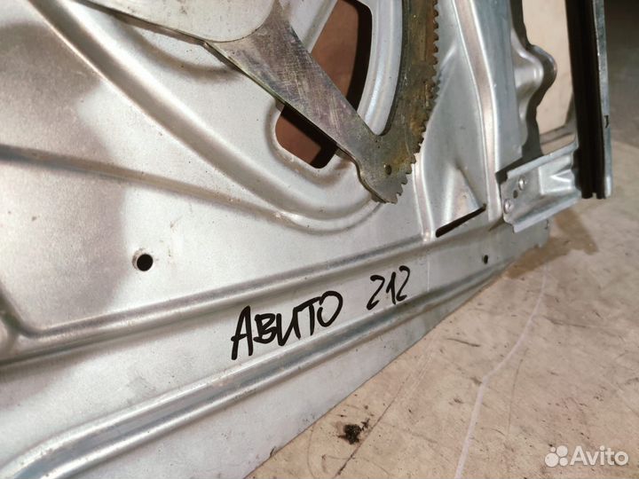 Стеклоподъемник правый Mercedes-Benz Actros mp