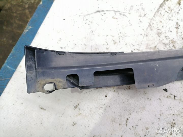 1451270 Панель передней части кабины левая scania