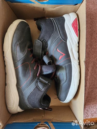 Отдам одежда,обувь на мальчика от 7 до 10 лет