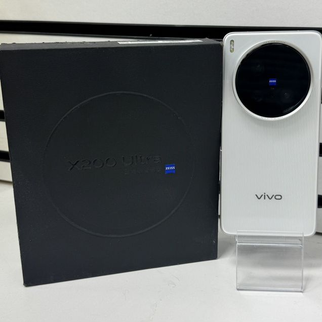 vivo X200 Ultra, 16/512 ГБ, 2 SIM