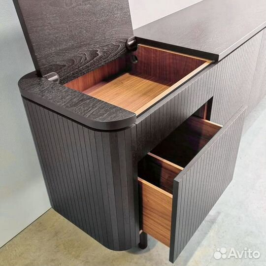 Тумба с реечными фасадами