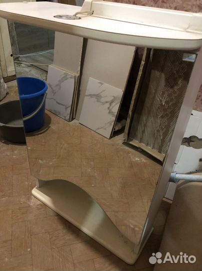 Ящик с зеркалом