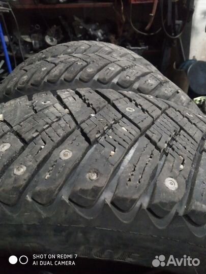 Goodyear Ultragrip Ice Arctic 215/65 R16 100