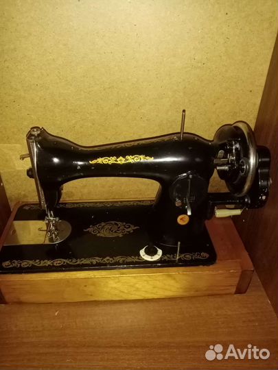 Швейная машина Подольск ручная