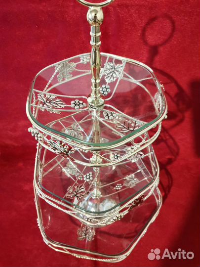 Конфетница трехярусная