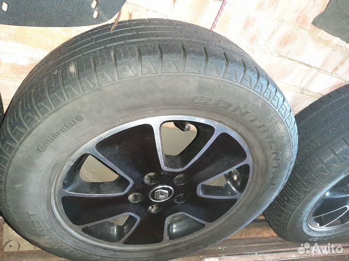 Continental CrossContact LX 215/65 R16 98M