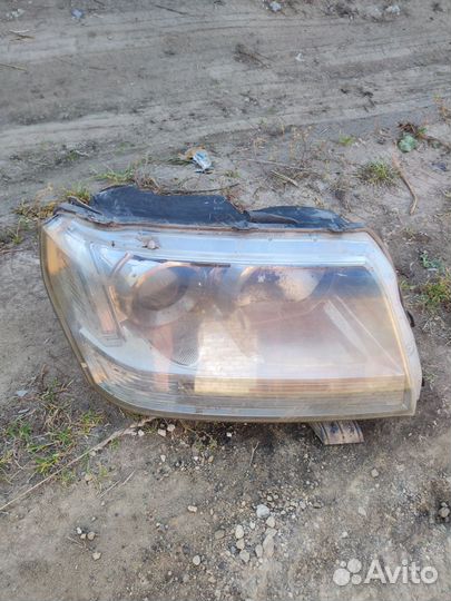 Фара на Сузуки Витара 3