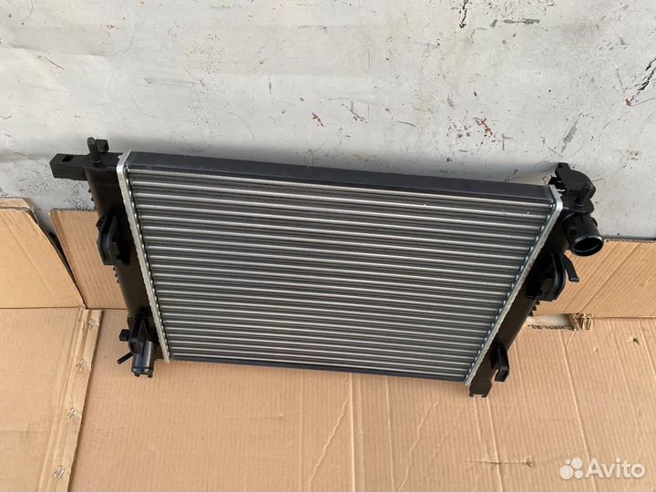 Nissan Terrano D10 радиатор Охлаждения двигателя