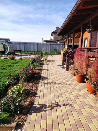 Дом 230 м² на участке 8 сот.