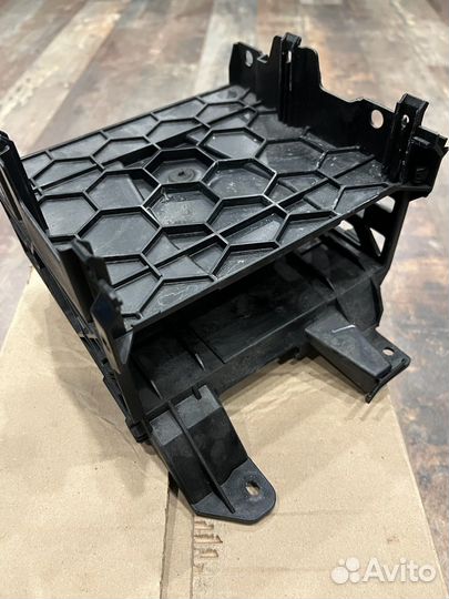 Кронштейн блоков управления audi