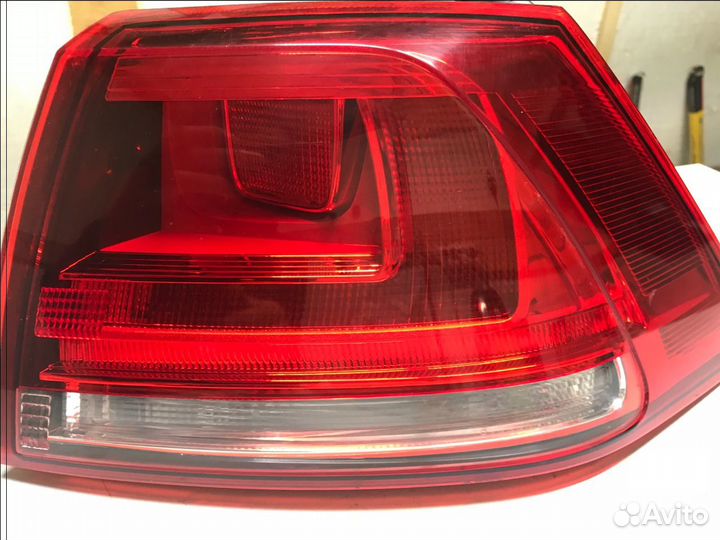 Задний правый фонарь внешний Volkswagen Golf 7