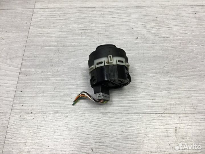 Кнопка выключатель Nissan Navara 2.5 2007