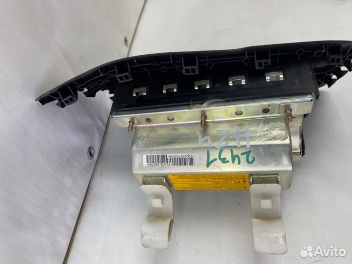 Подушка безопасности пассажира Subaru Forester SG5