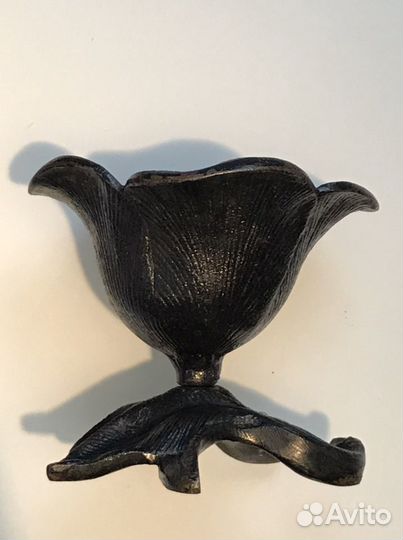 Чугунная пепельница