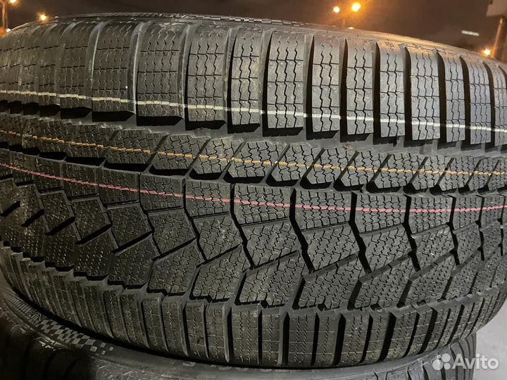 Continental ContiWinterContact TS 860S 275/35 R21 и 315/30 R21