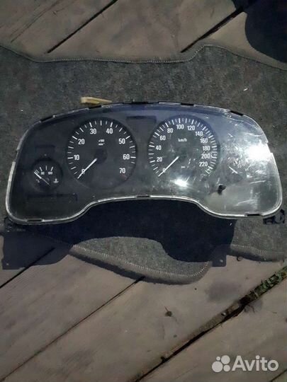 Щиток приборов Opel Astra G